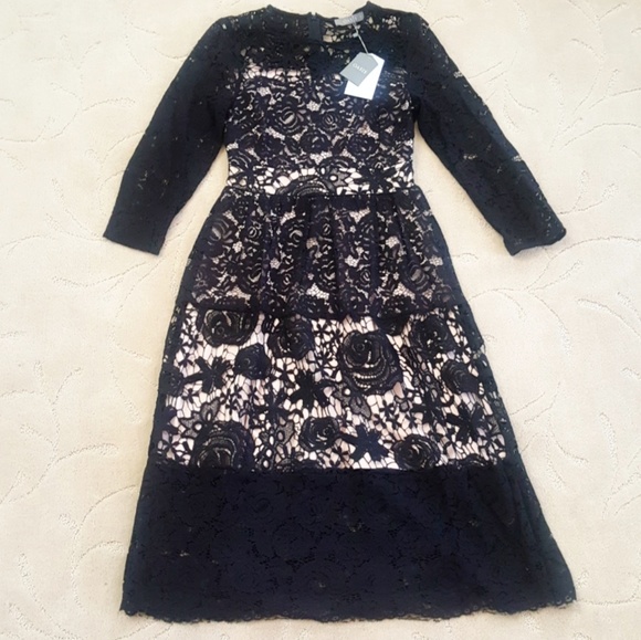 *1 LEFT!* NWT ASOS | Premium Lace Dress 4/6 - Picture 5 of 8